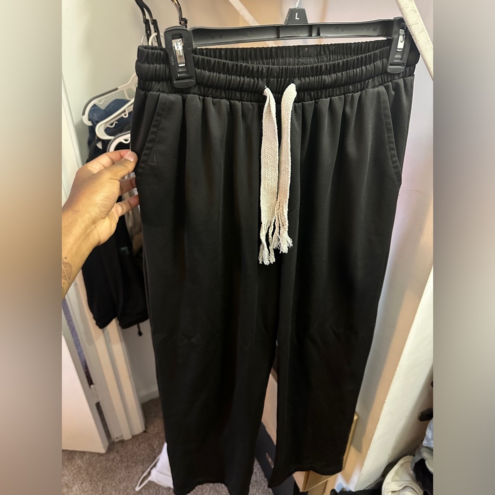 GREAT Condition MEDIUM Dress/Sweatpants.
